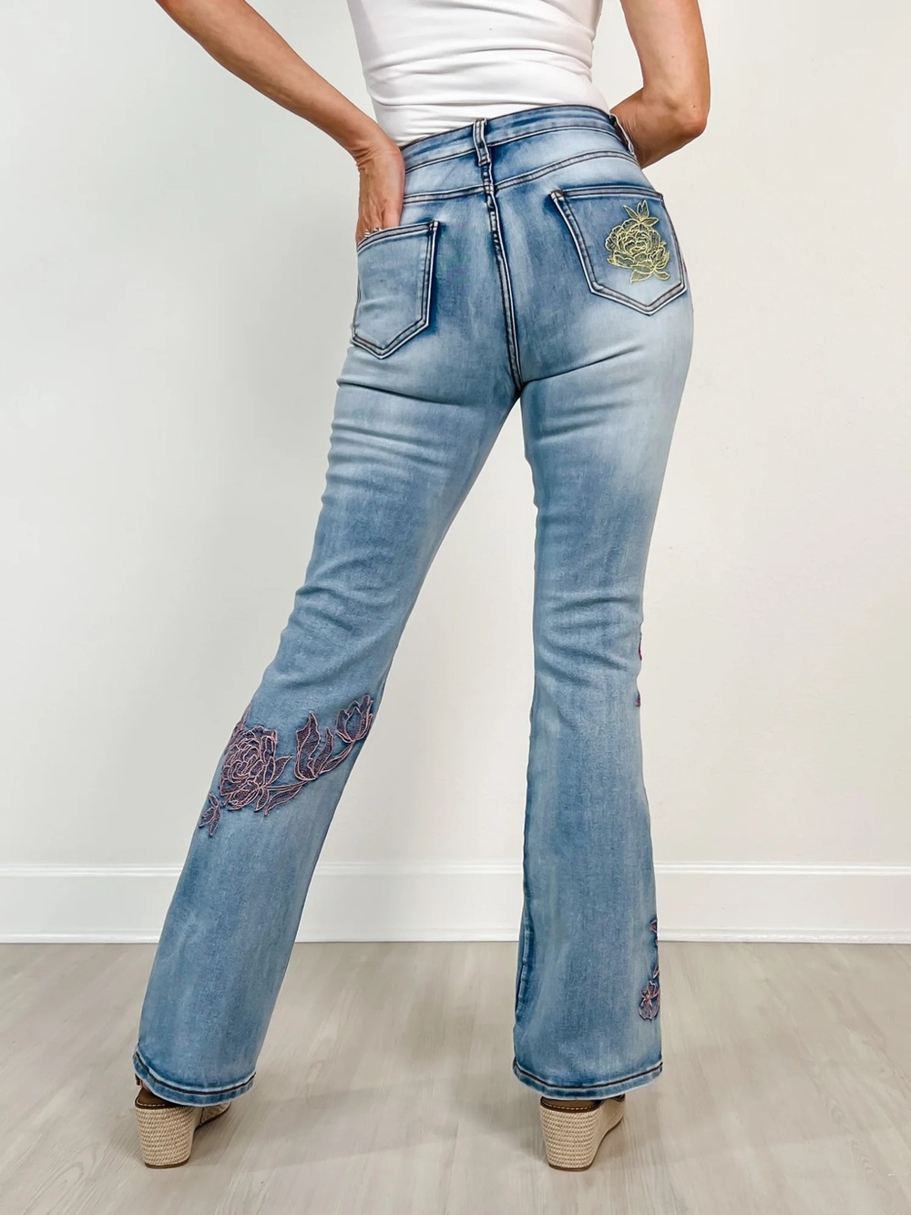 Washed Floral Embroidery Stretch Jeans - Picture 3 of 11